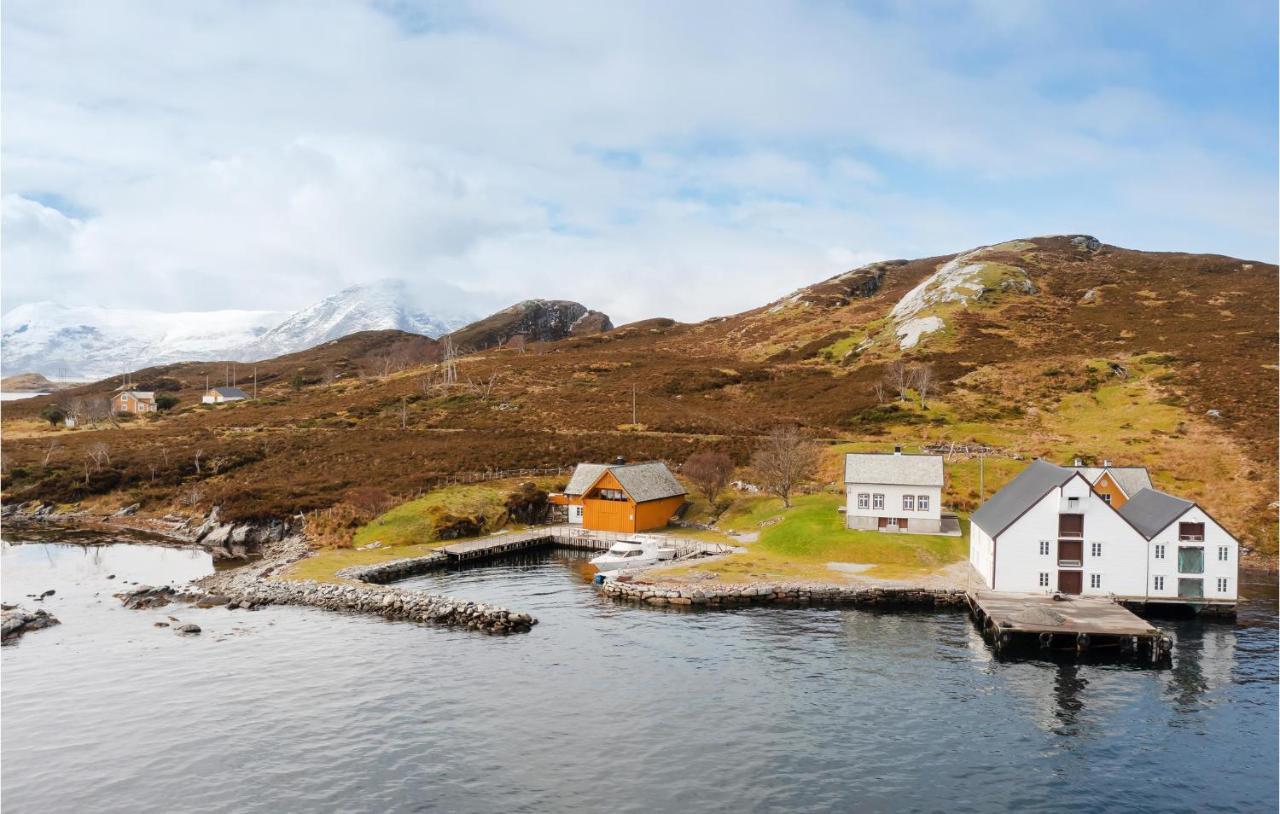 Holiday home Kvamsøy Storholmen Sandvik  Eksteriør bilde